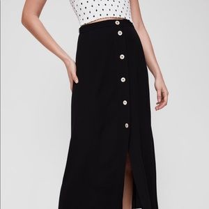 Black midi button-down skirt - Wilfred Aritzia